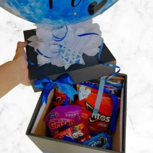 Caja con golosinas + Globo personalizado