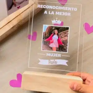 Placa de reconocimiento a la mejor